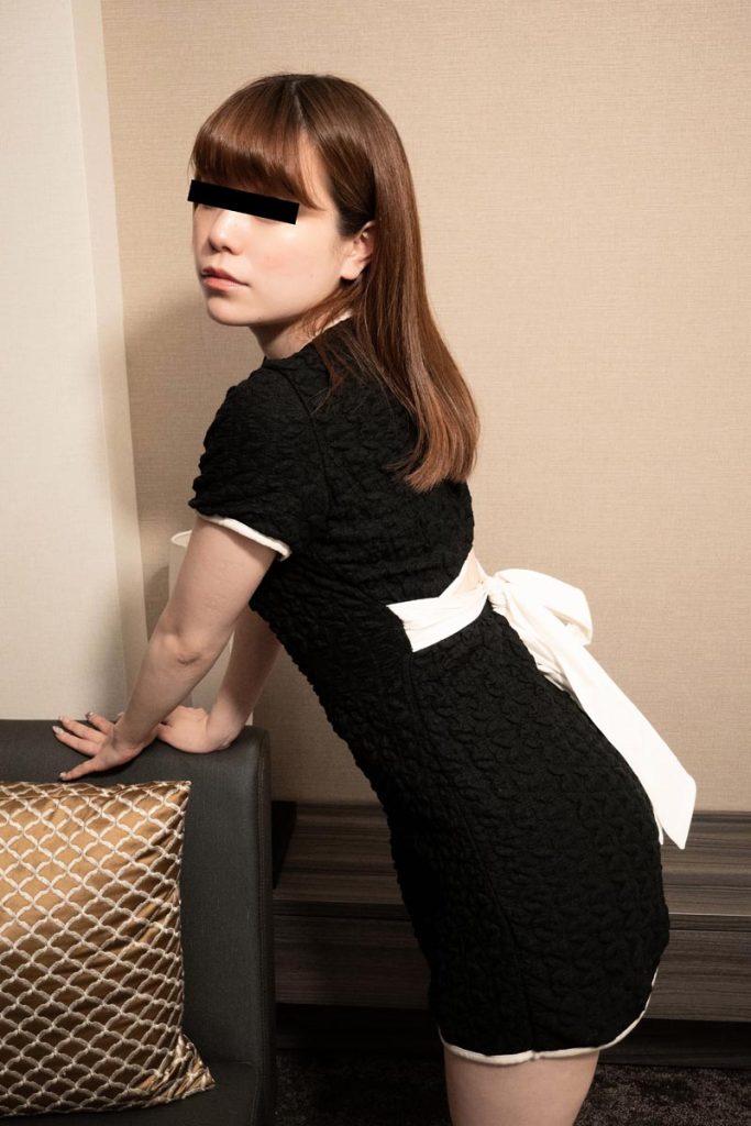 花谷かれん 天然むすめ 自らまたがって即挿入する素人娘